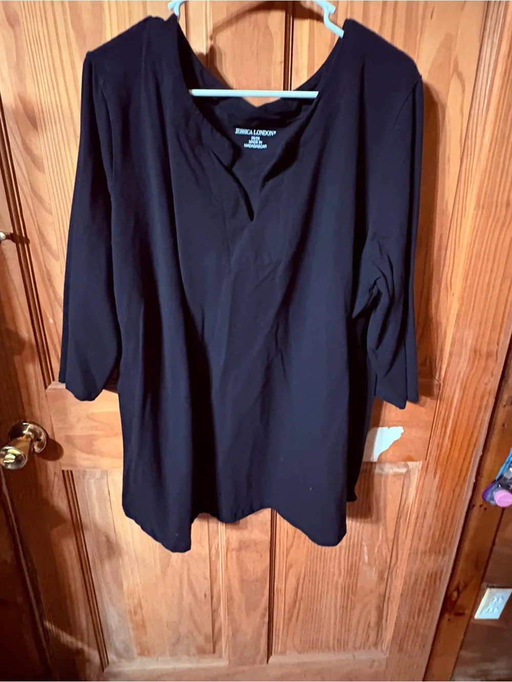 VEGAS_POSH  Jessica London Black Long Sleeve V-Neck Tunic Top